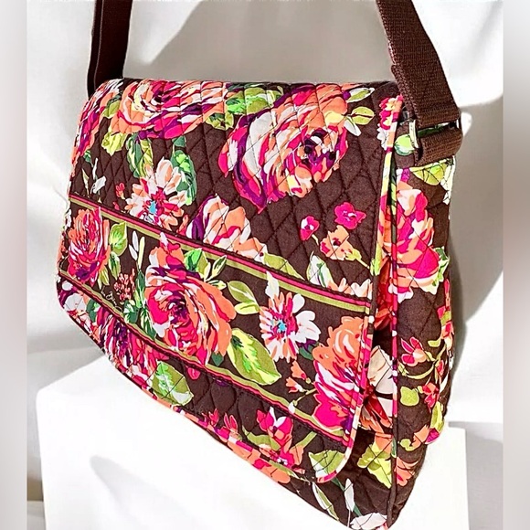 VERA BRADLEY……….Floral Quilted Cross Body Messenger Bag.  Preloved - Picture 3 of 11